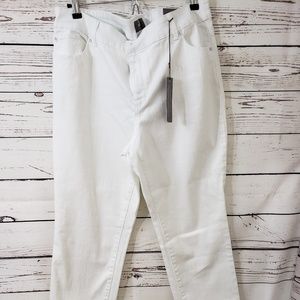 NWT Chicos So Slimming White Jeans Size 3